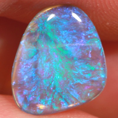 SOLID CRYSTAL OPAL Bright turquoise sparkles in a 3D pattern 